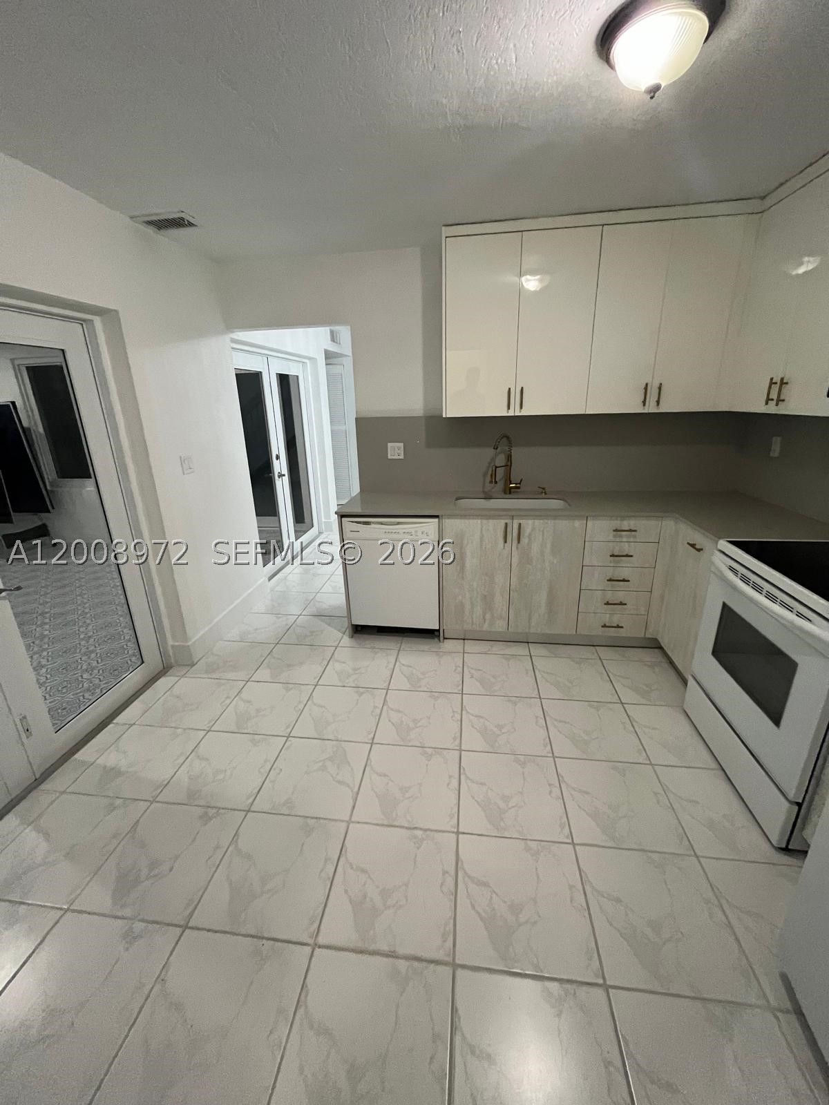 9704 Nw 6th Ter 9704 Property Photo 8