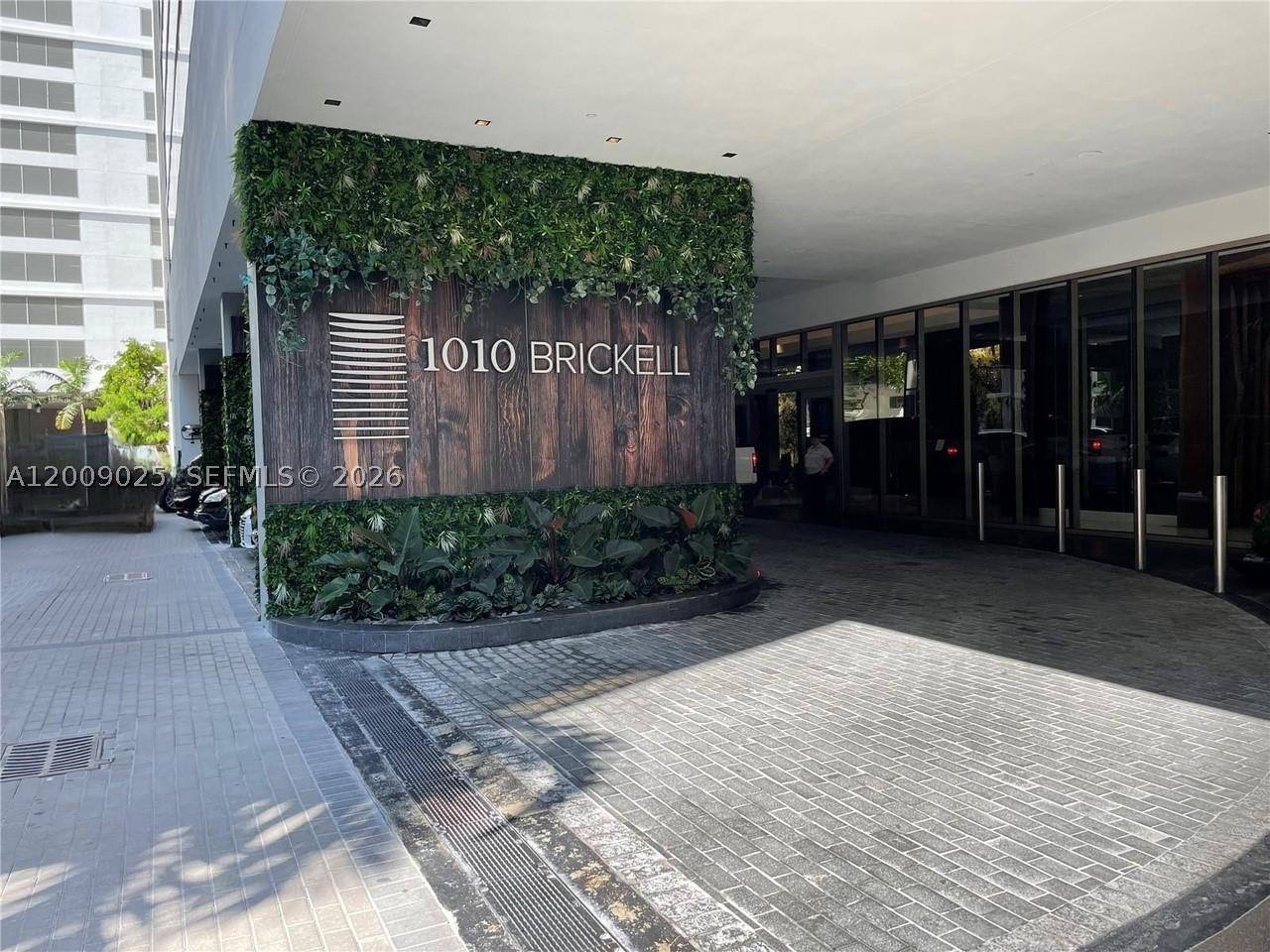 1010 Brickell Ave 2910 Property Photo 5