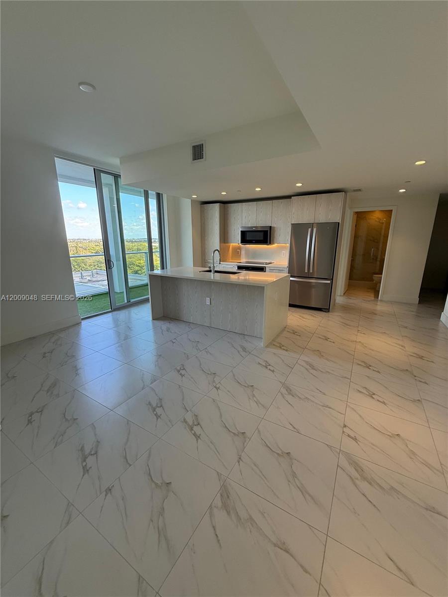 2000 Metropica Way 901 Property Photo 13