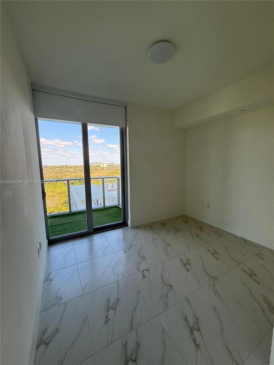 2000 Metropica Way 901 Property Photo 15