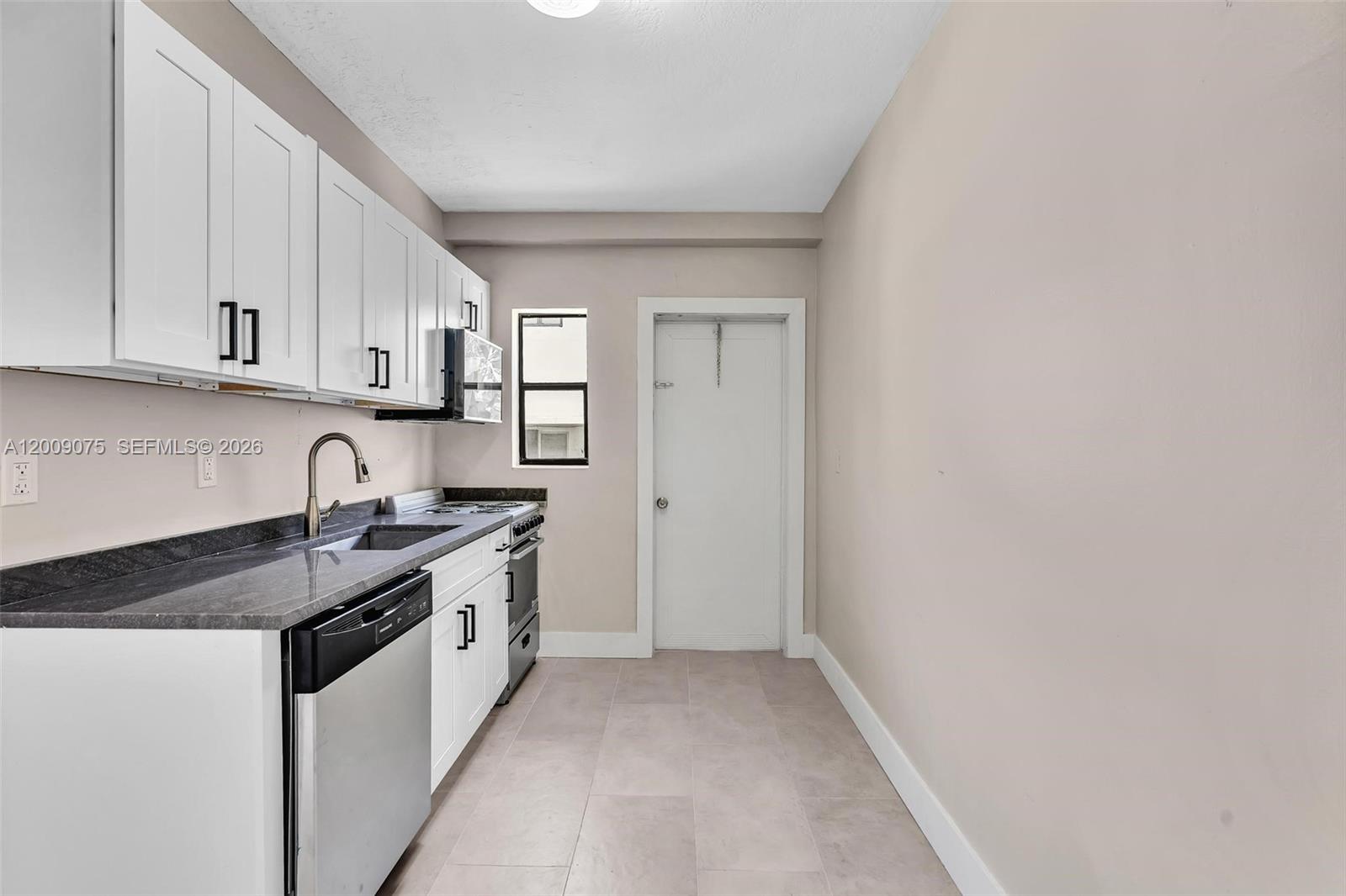 1165 Marseille Dr 4 Property Photo 16