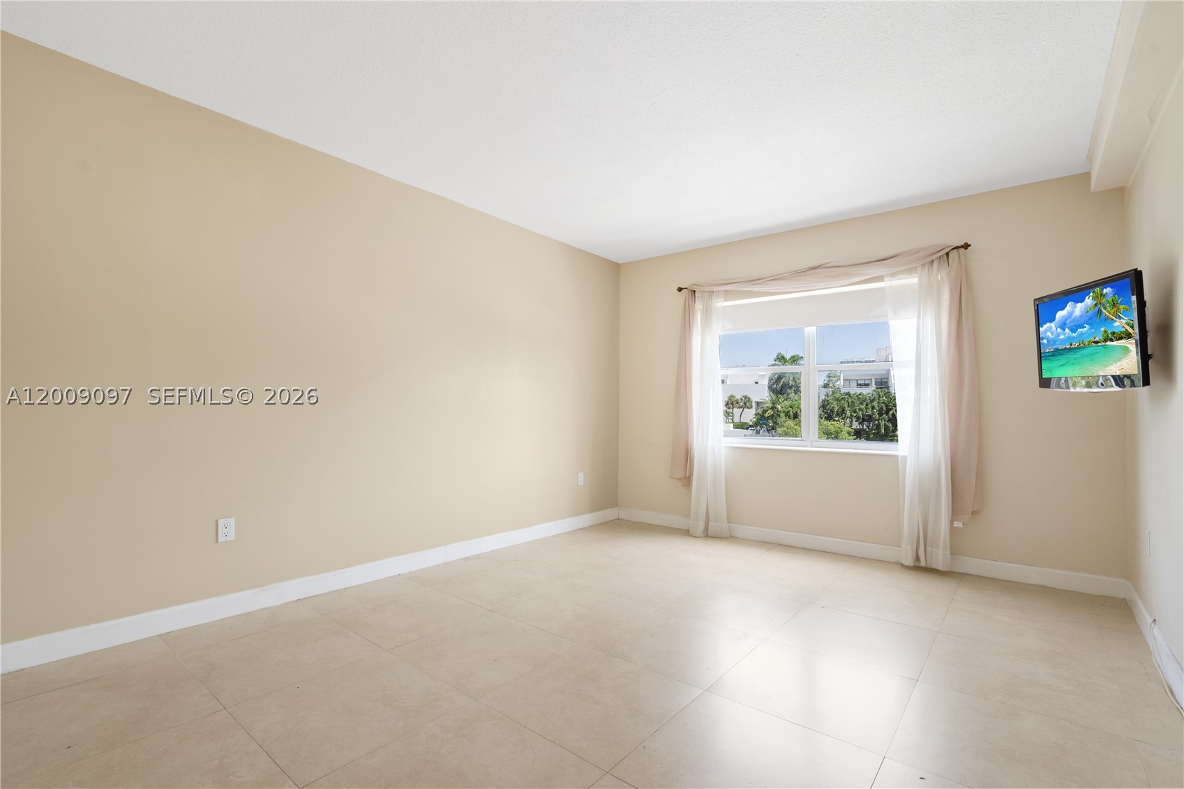 400 Kings Point Dr 229 Property Photo 13