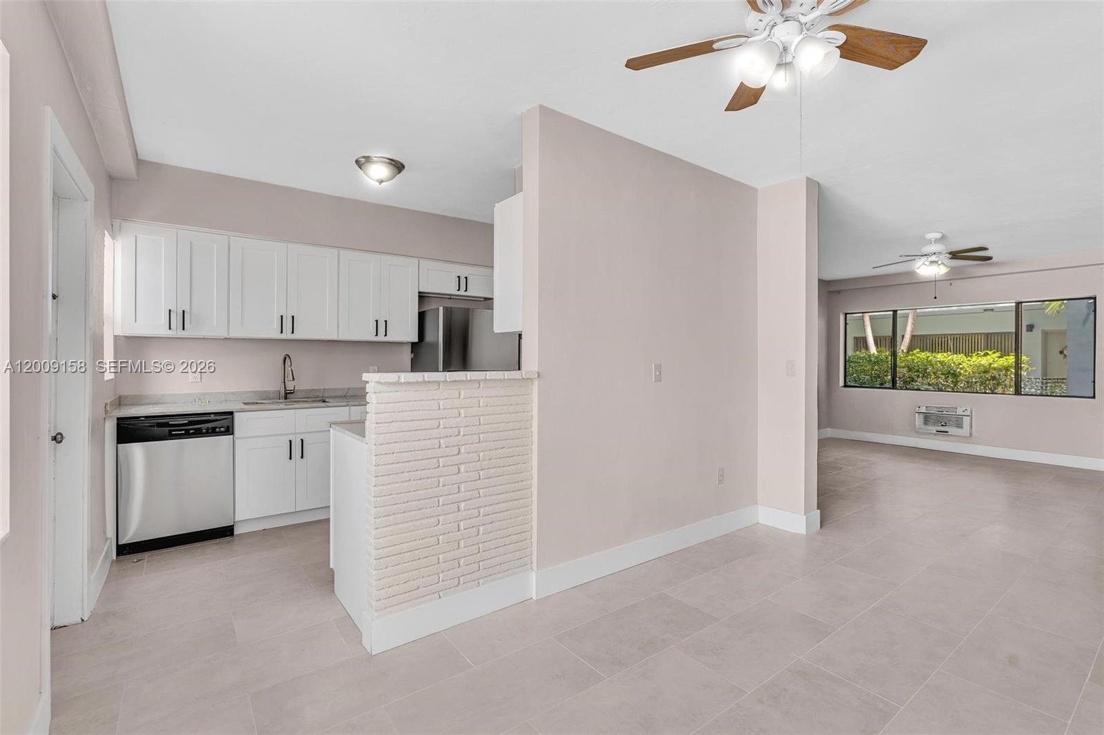 1165 Marseille Dr 9 Property Photo 16
