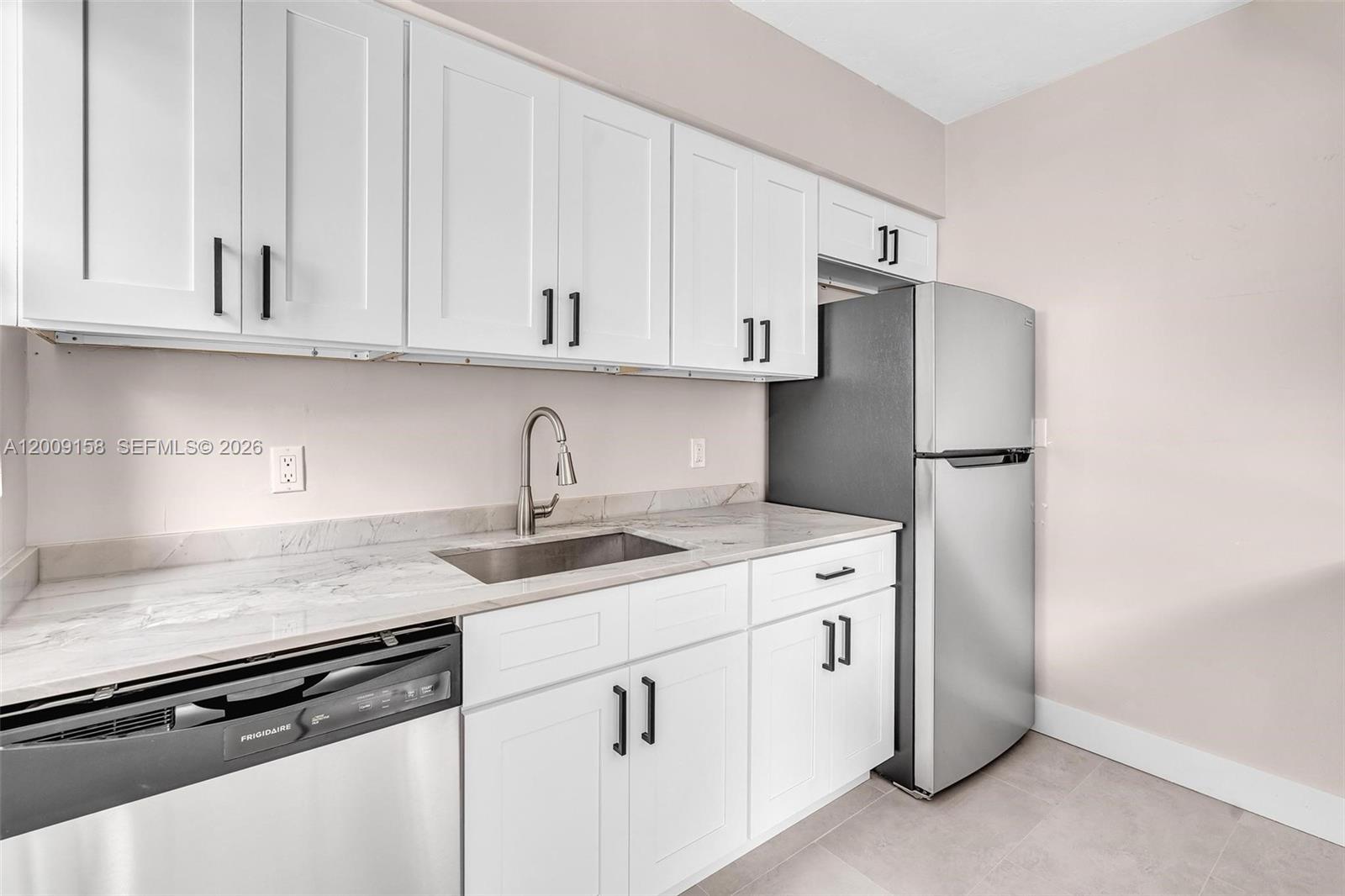 1165 Marseille Dr 9 Property Photo 19