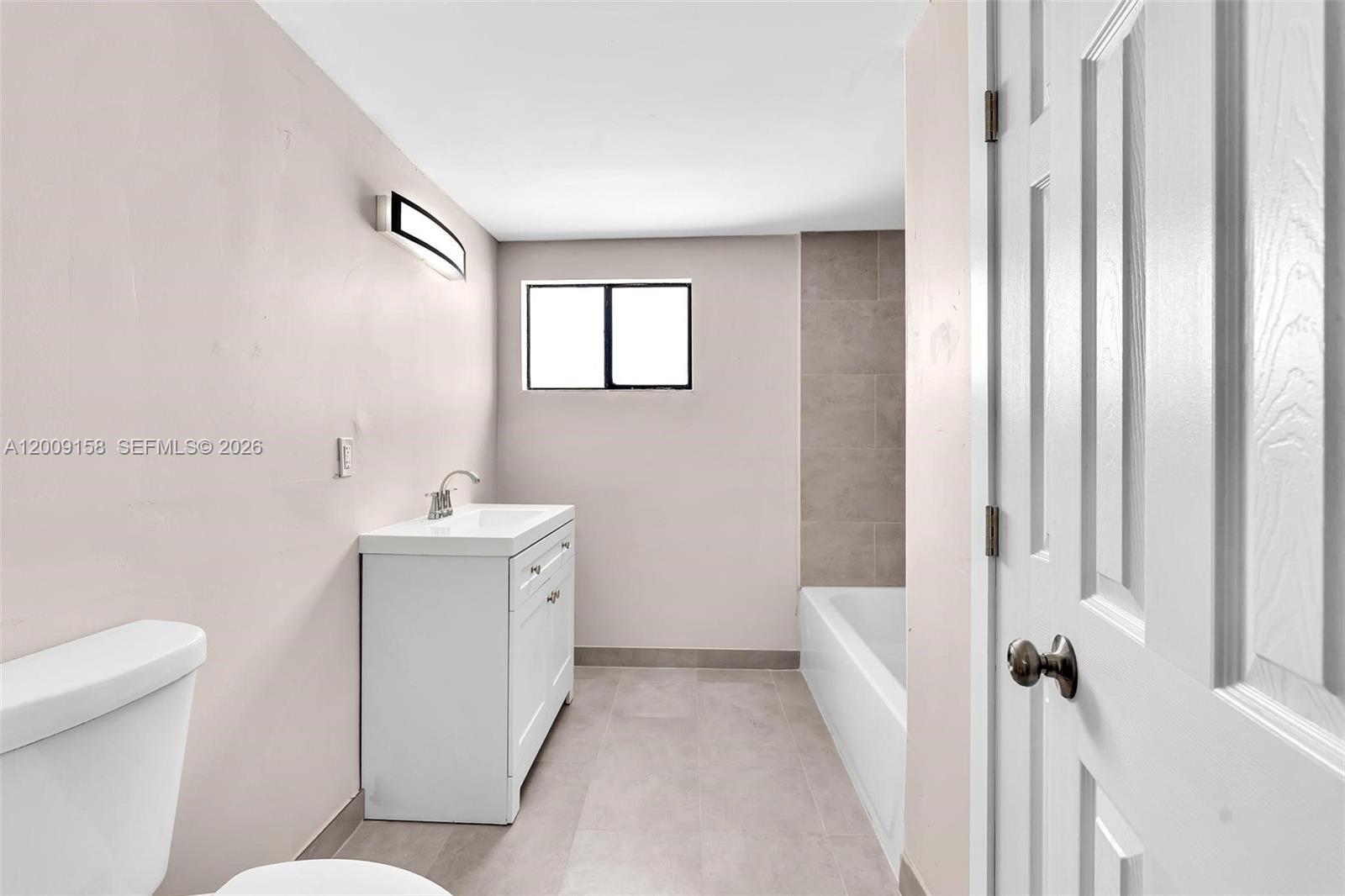 1165 Marseille Dr 9 Property Photo 27