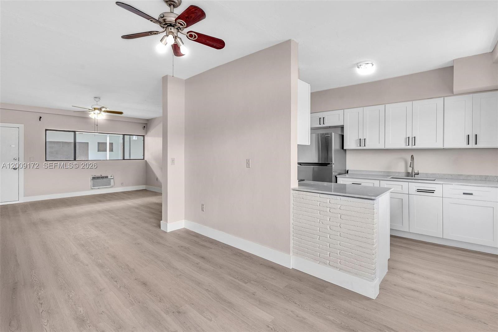 1165 Marseille Dr 19 Property Photo 16