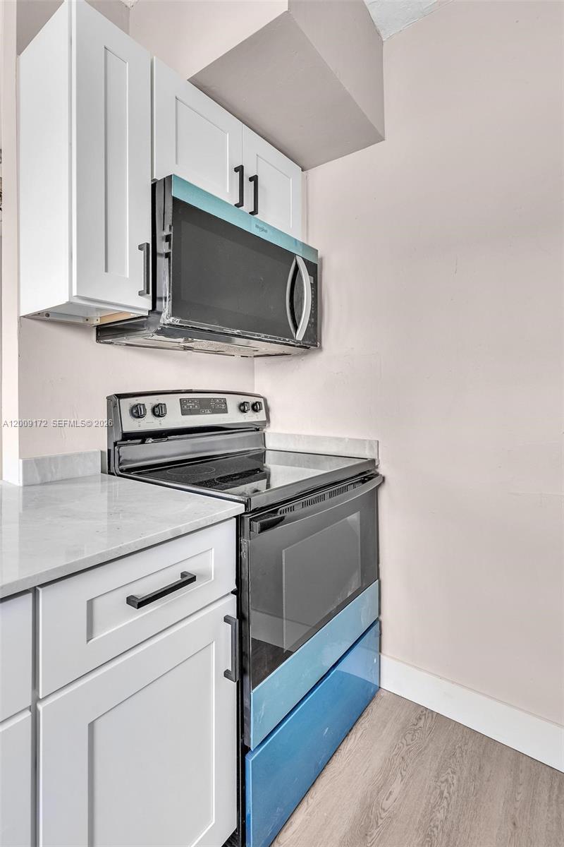 1165 Marseille Dr 19 Property Photo 24