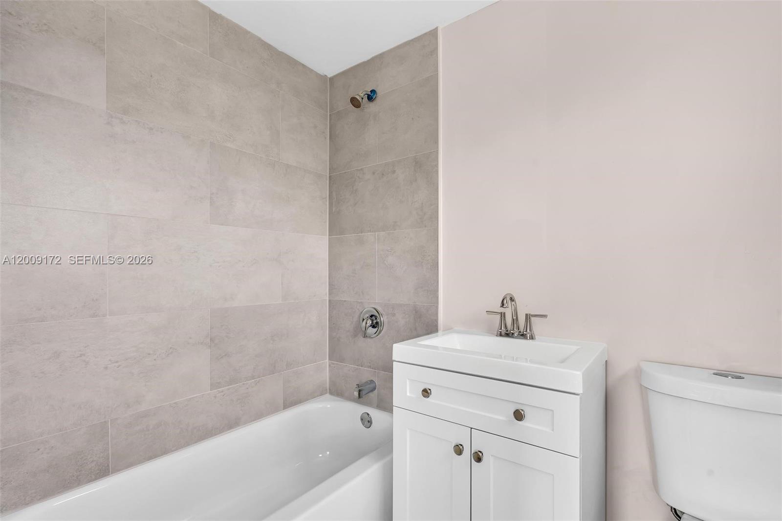 1165 Marseille Dr 19 Property Photo 29