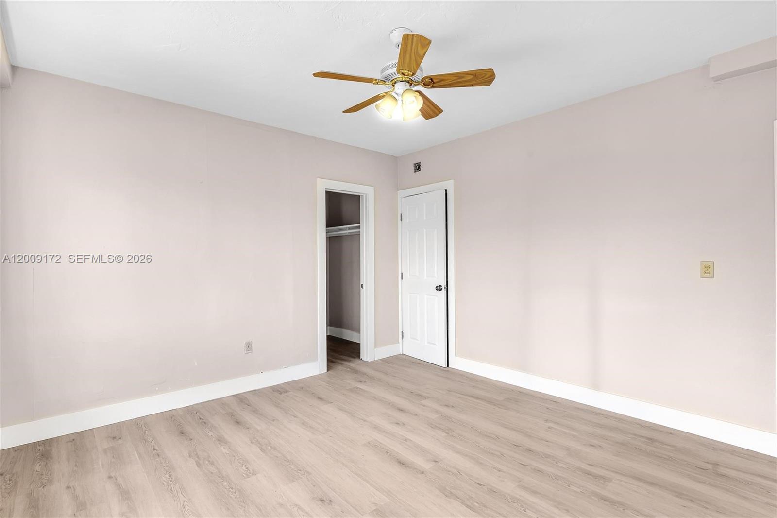 1165 Marseille Dr 19 Property Photo 33