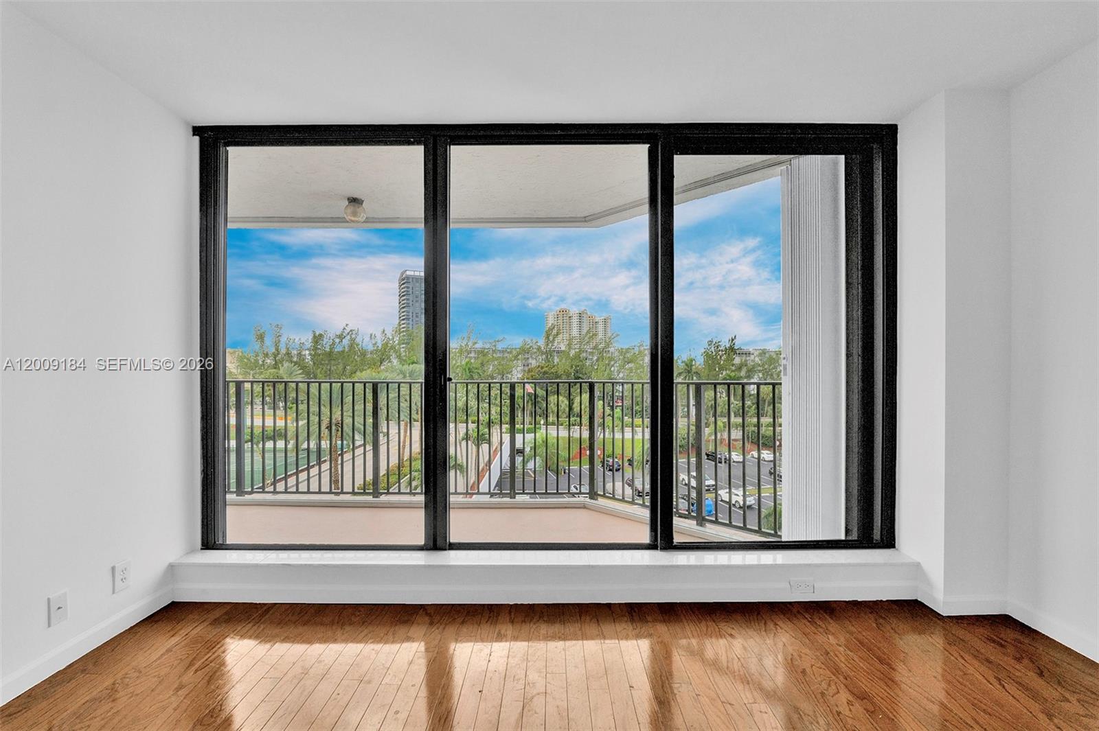 300 Three Islands Blvd 305 Property Photo 14