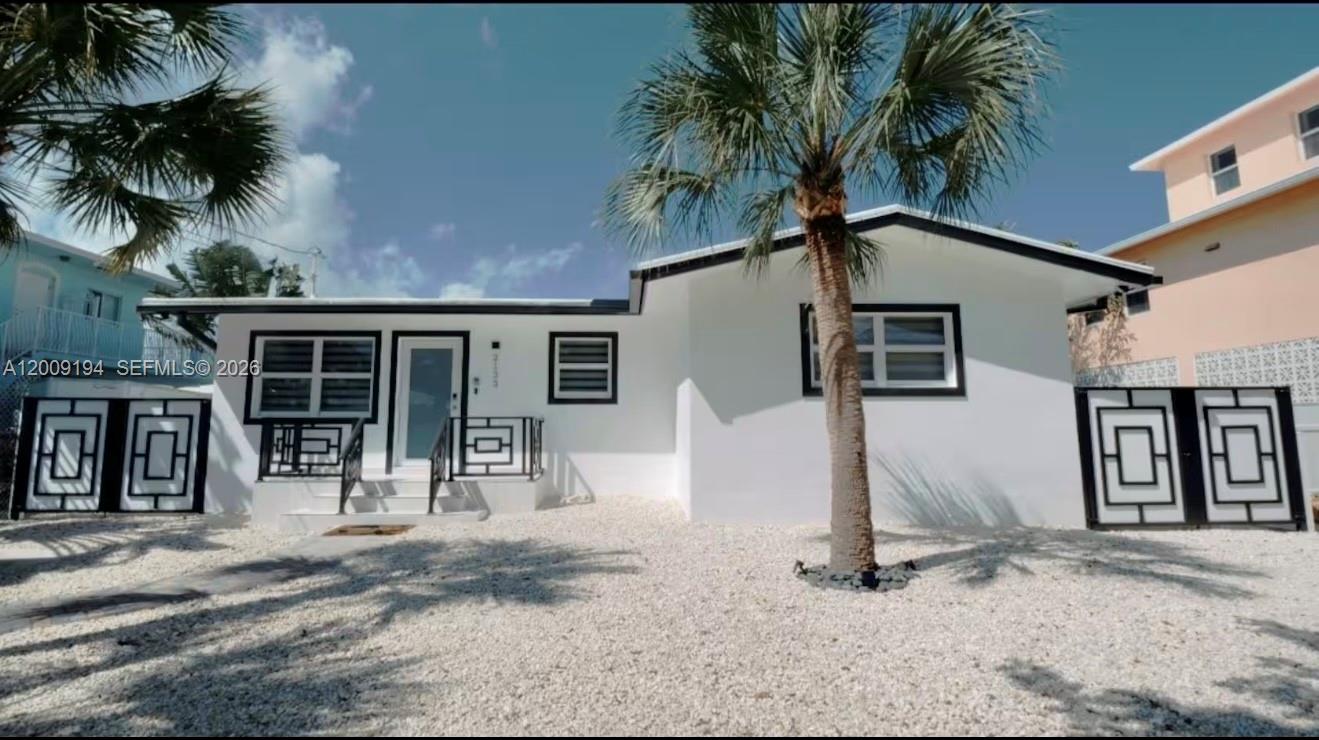2133 Yellowtail Dr Property Photo 1