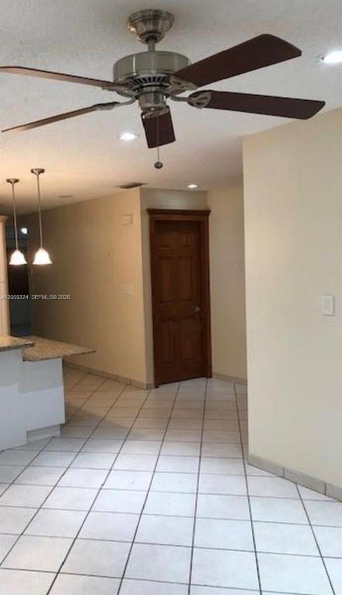 A12009224 Property Photo 3