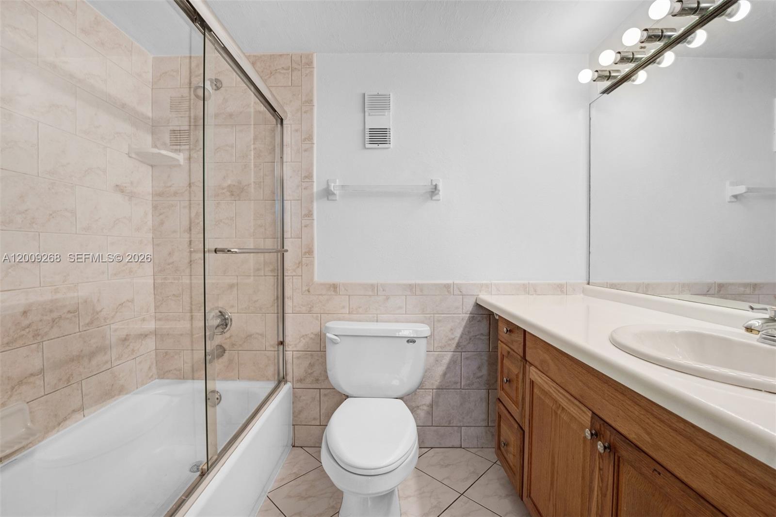 250 Jacaranda Dr 508 Property Photo 19