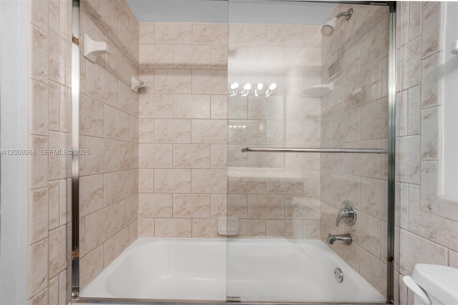 250 Jacaranda Dr 508 Property Photo 21