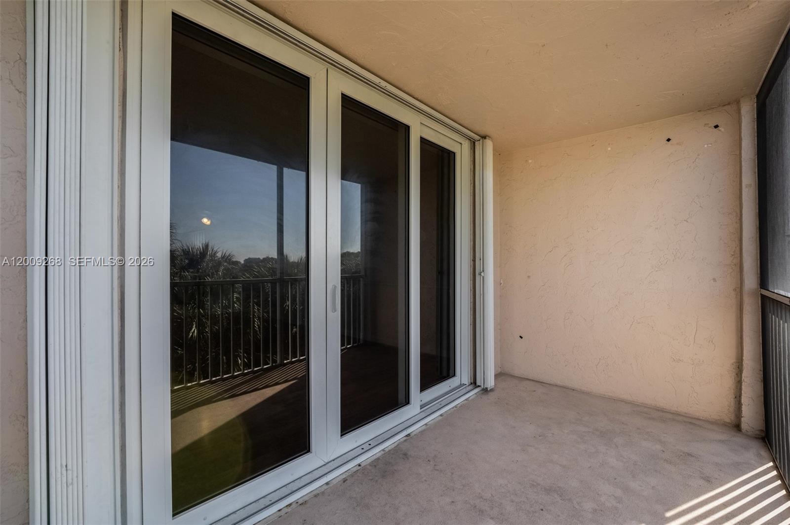 250 Jacaranda Dr 508 Property Photo 36