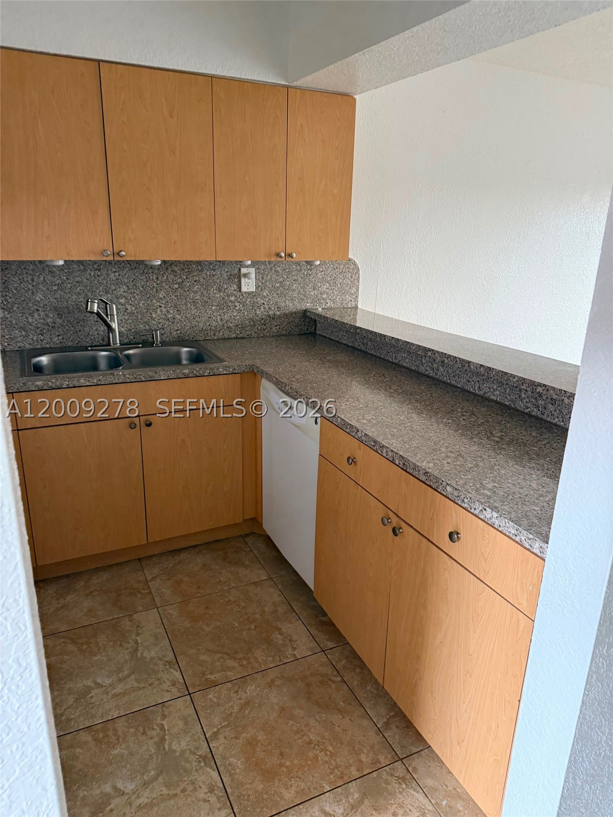 8425 Nw 8th St 306 Property Photo 10