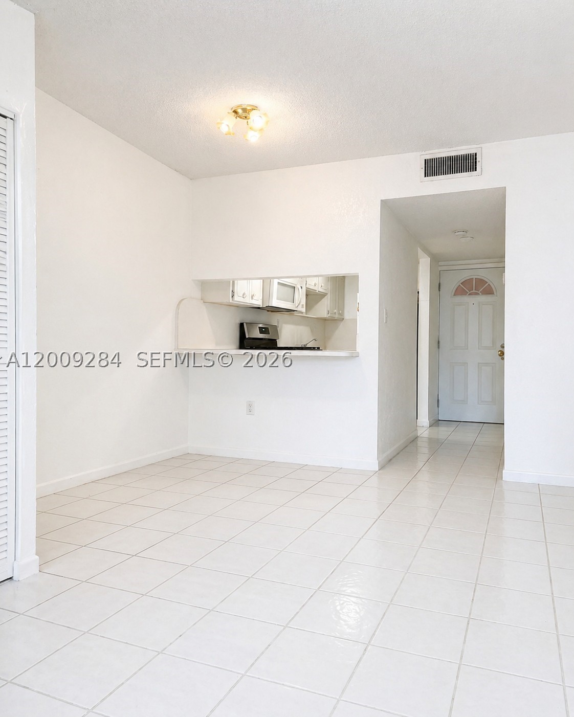 1300 W 47th Pl 218a Property Photo 4