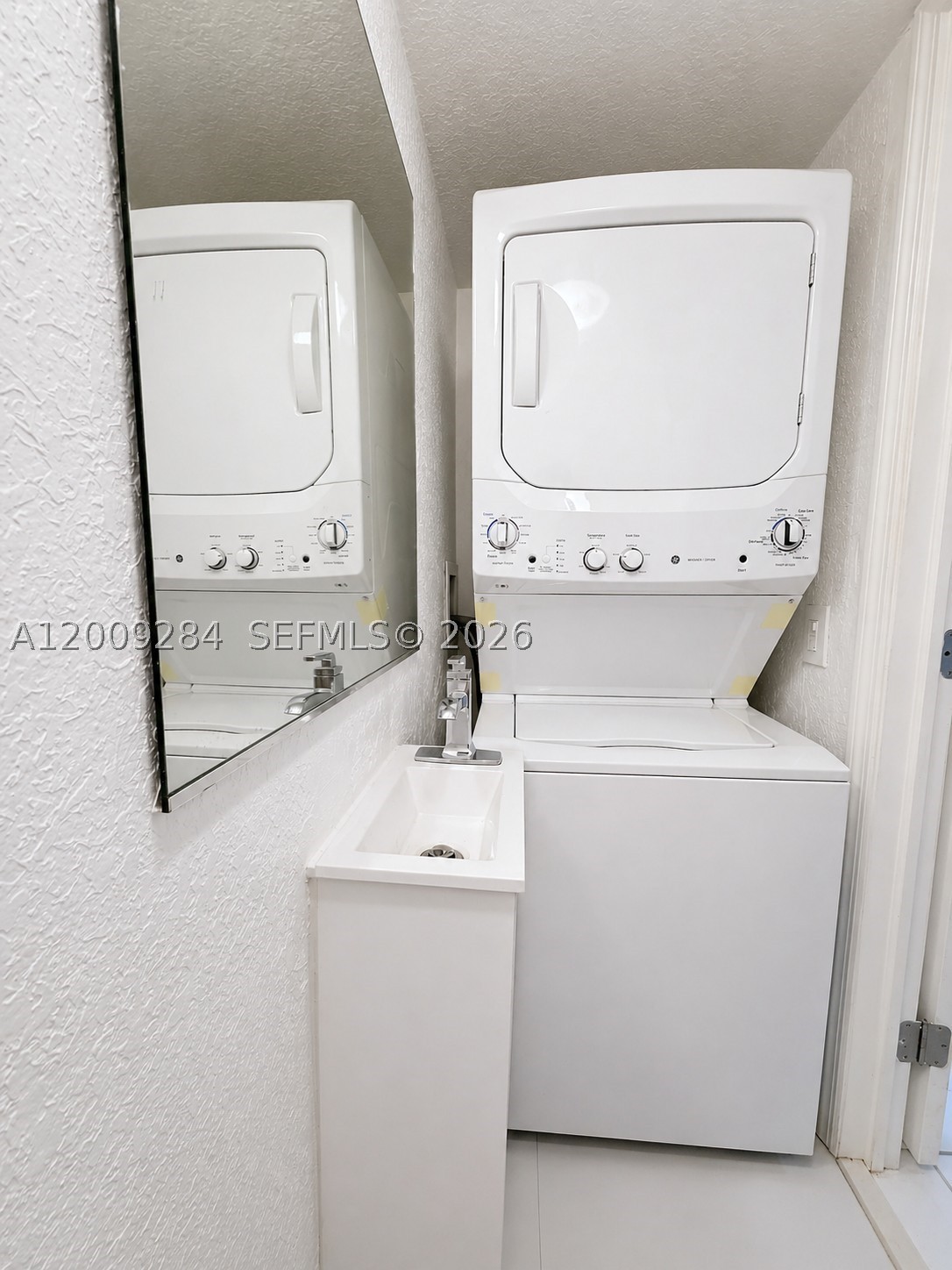 1300 W 47th Pl 218a Property Photo 10
