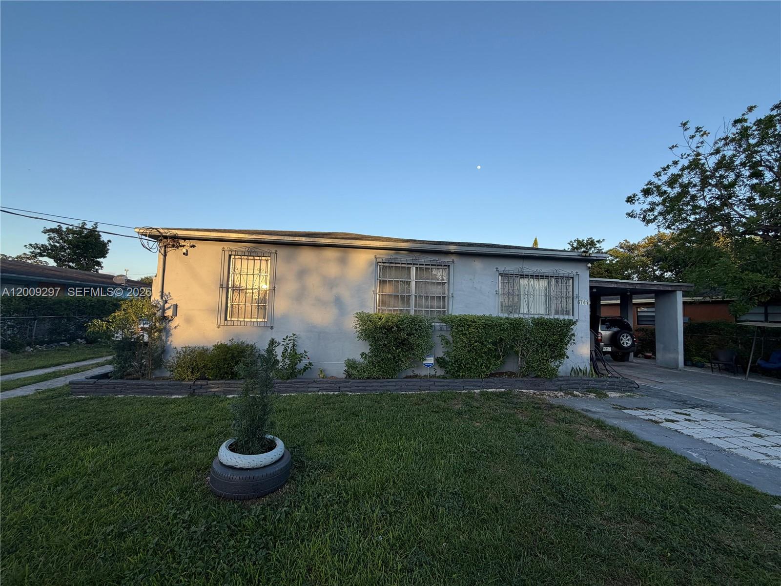 6741 NW 6th Ct Property Photo 1