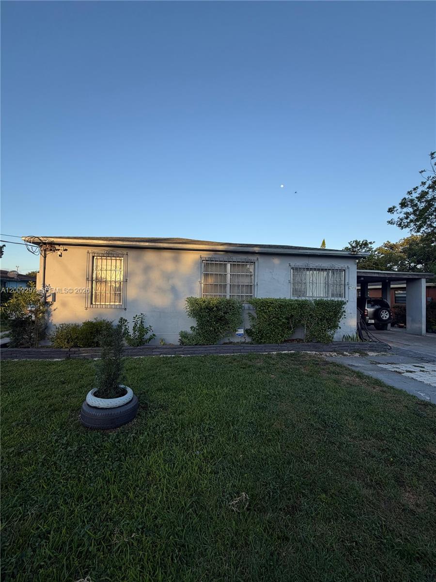 6741 Nw 6th Ct Property Photo 2