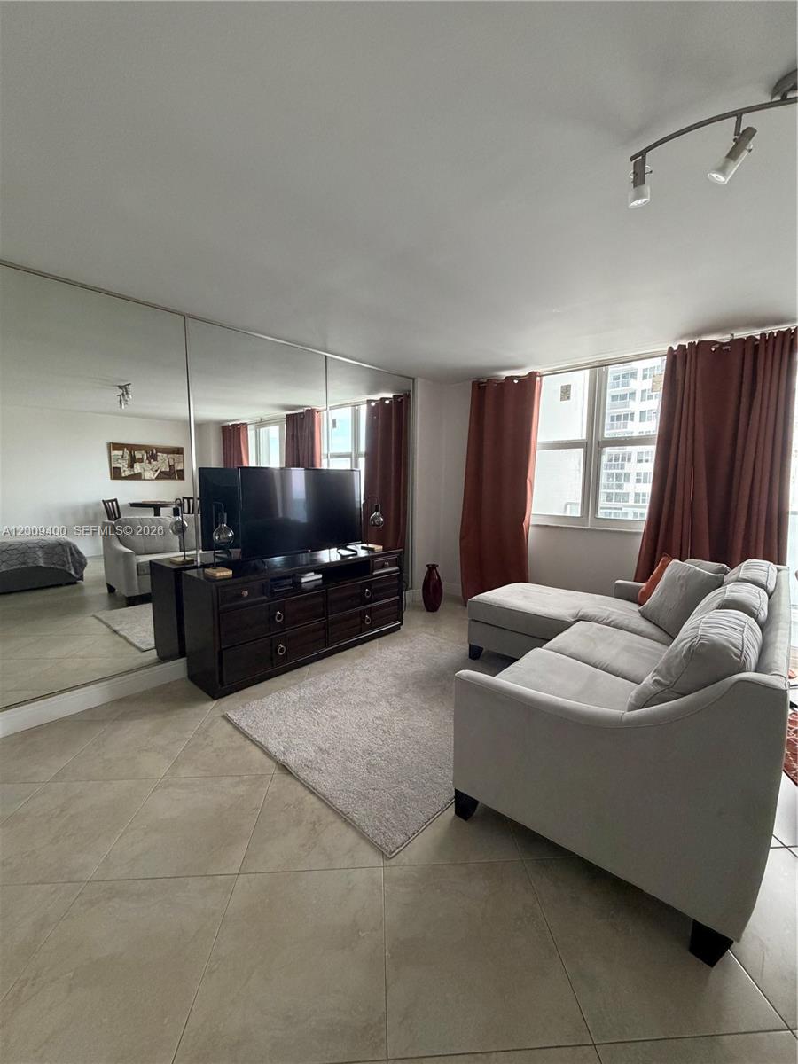 3180 S Ocean Dr 1705 Property Photo 4