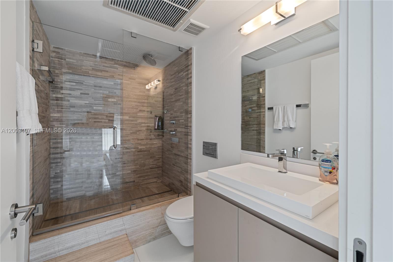 10155 Collins Ave 1210 Property Photo 25