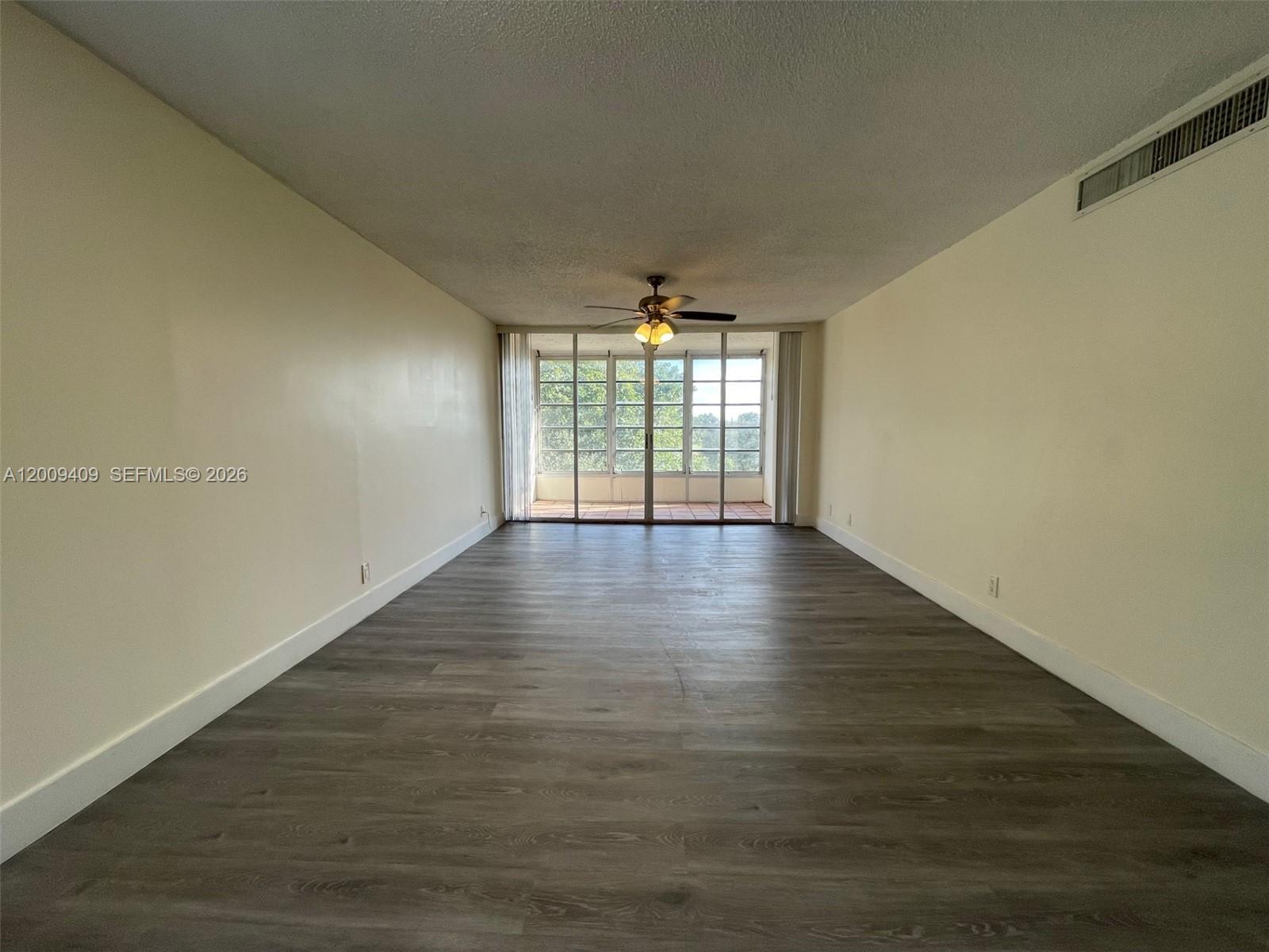 9471 Evergreen Pl 401 Property Photo 6
