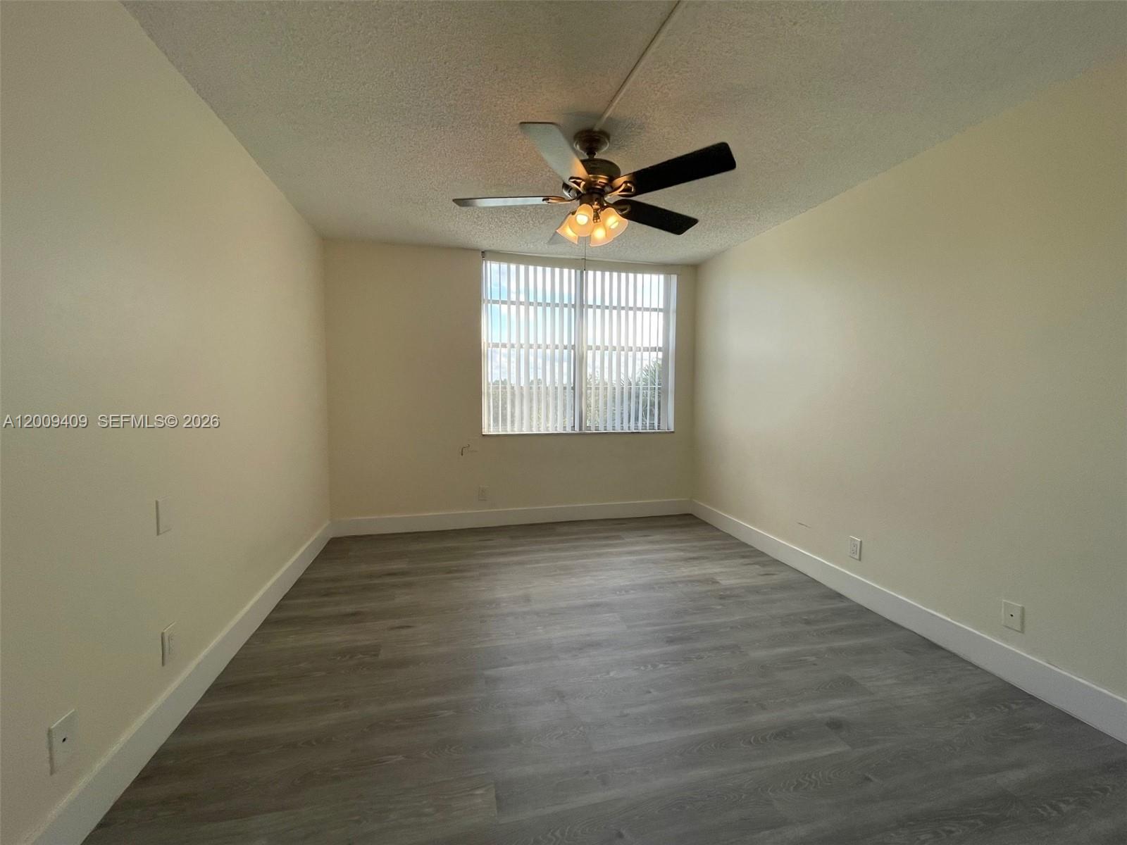 9471 Evergreen Pl 401 Property Photo 20