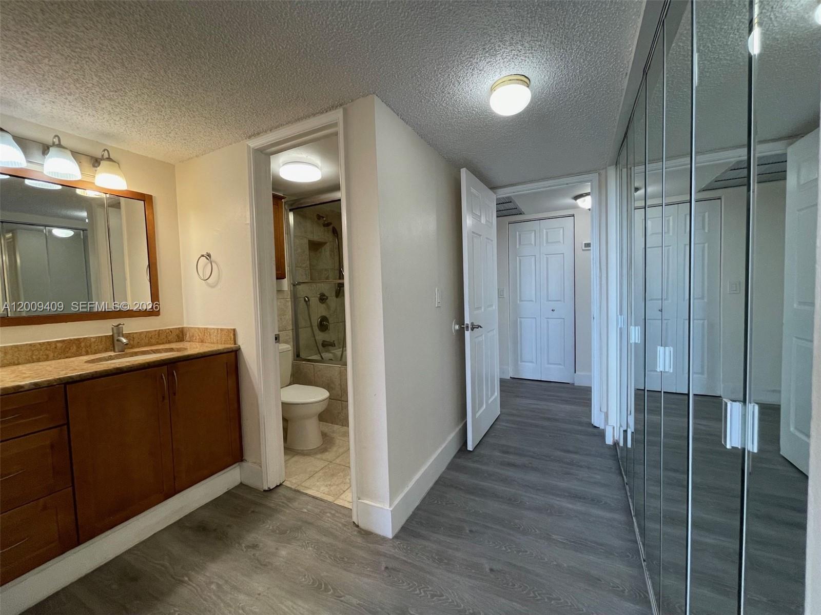 9471 Evergreen Pl 401 Property Photo 22