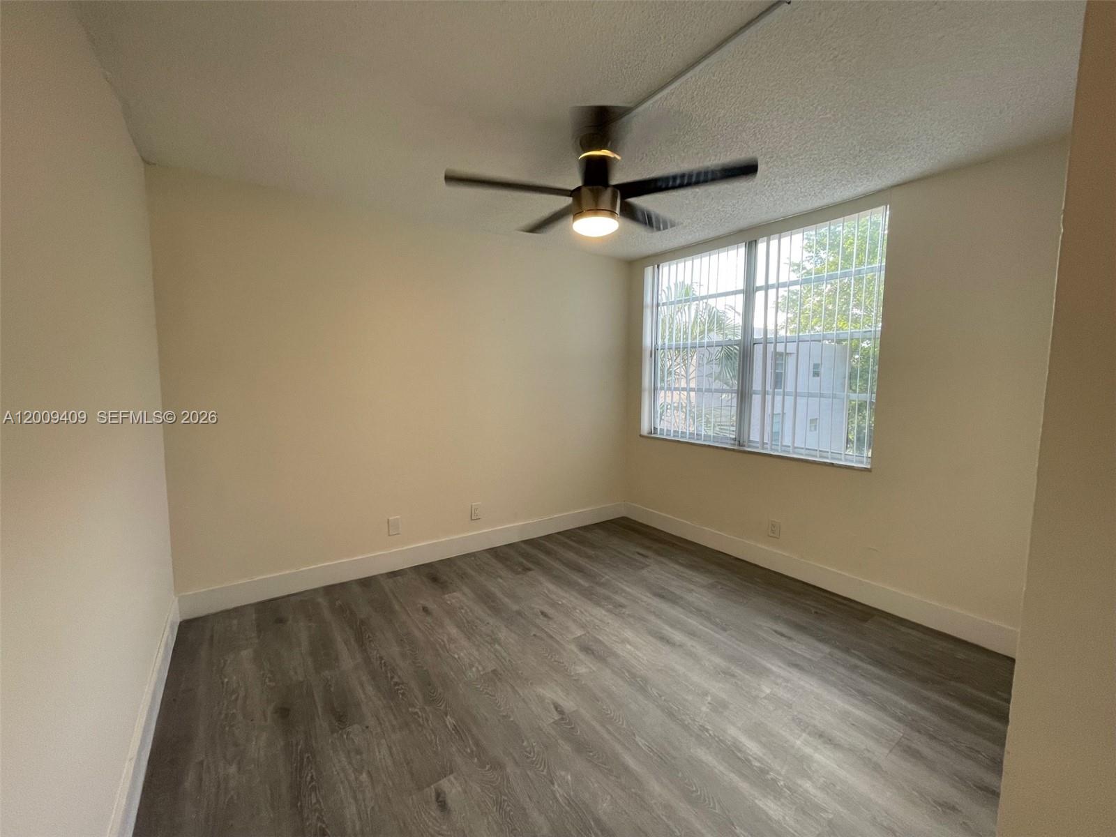 9471 Evergreen Pl 401 Property Photo 27