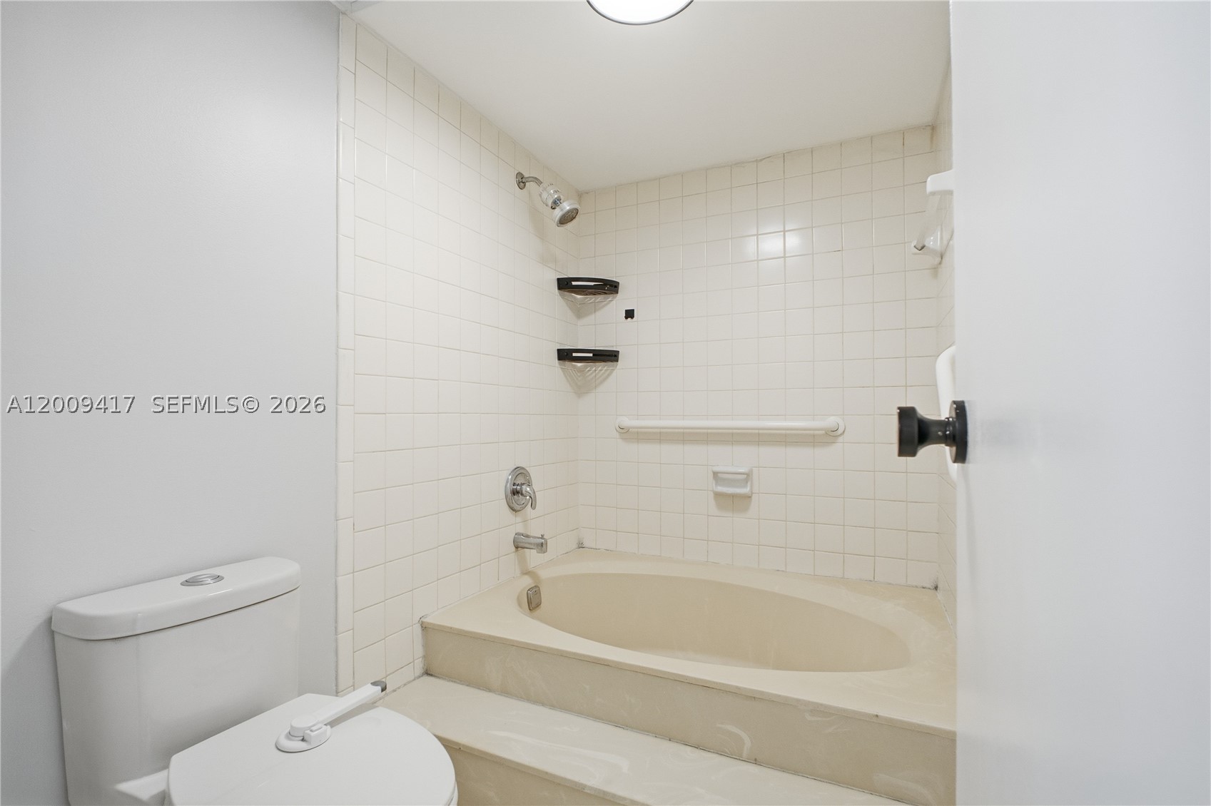 16570 Ne 26th Ave 5a Property Photo 11