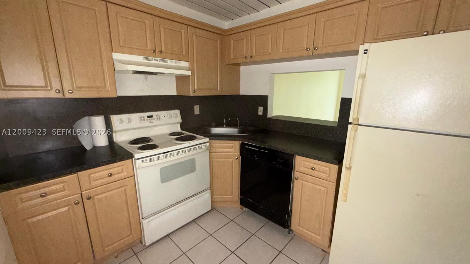 3774 Inverrary Blvd 105p Property Photo 6