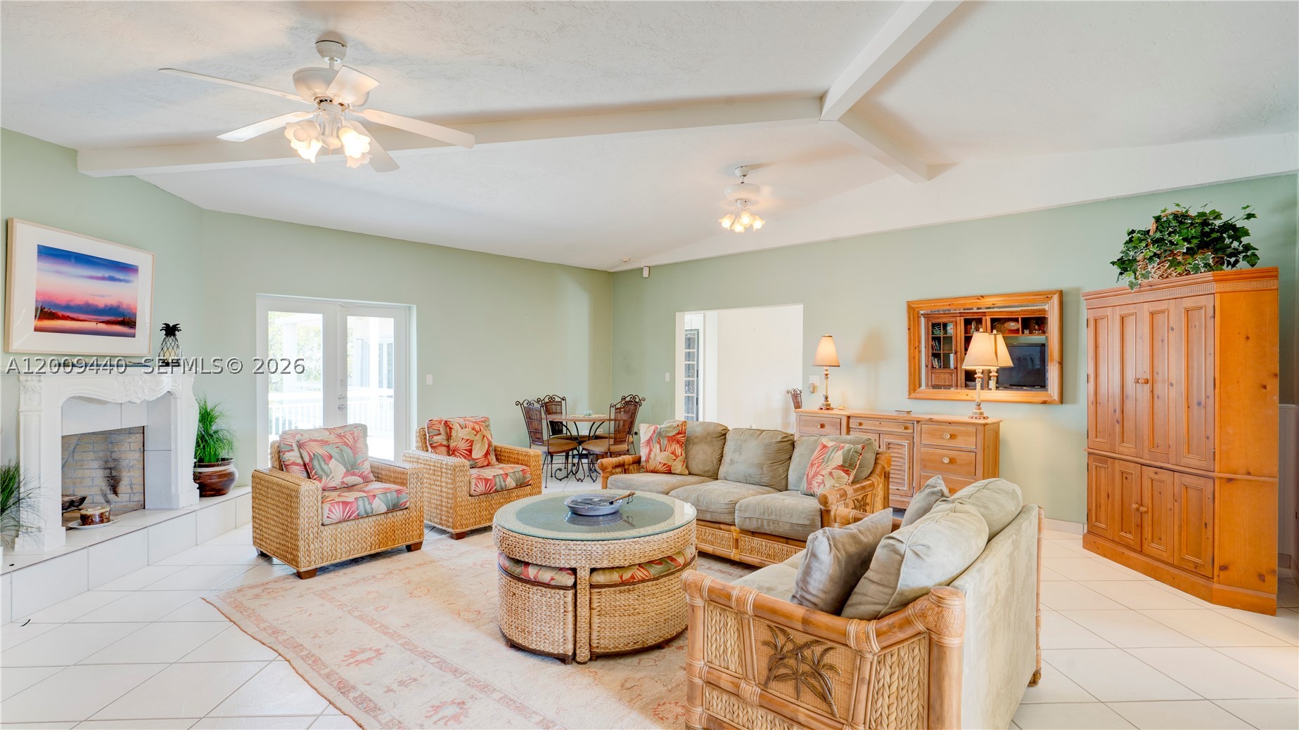 1101 Mastic Street Property Photo 6