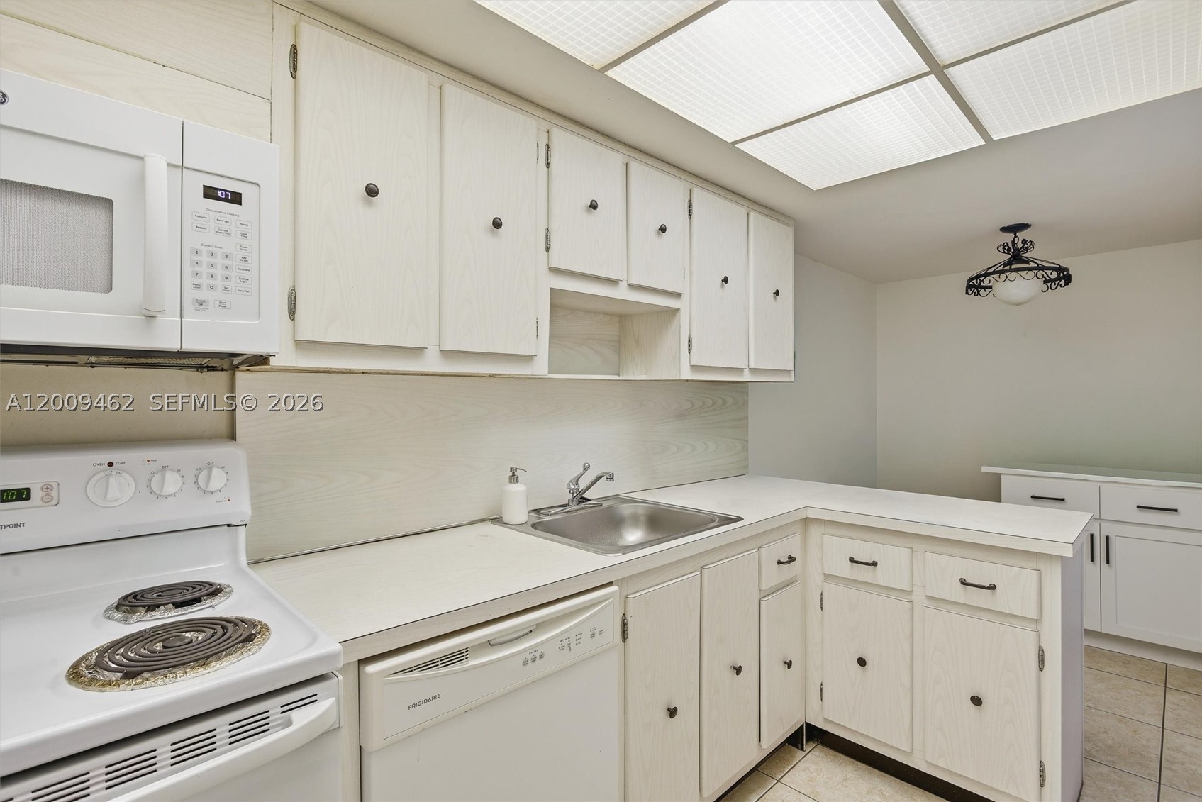 18071 Biscayne Blvd 802 Property Photo 8