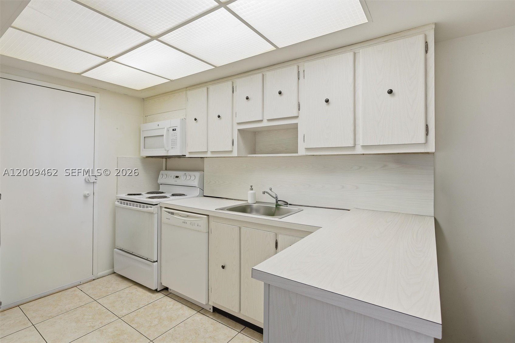 18071 Biscayne Blvd 802 Property Photo 9
