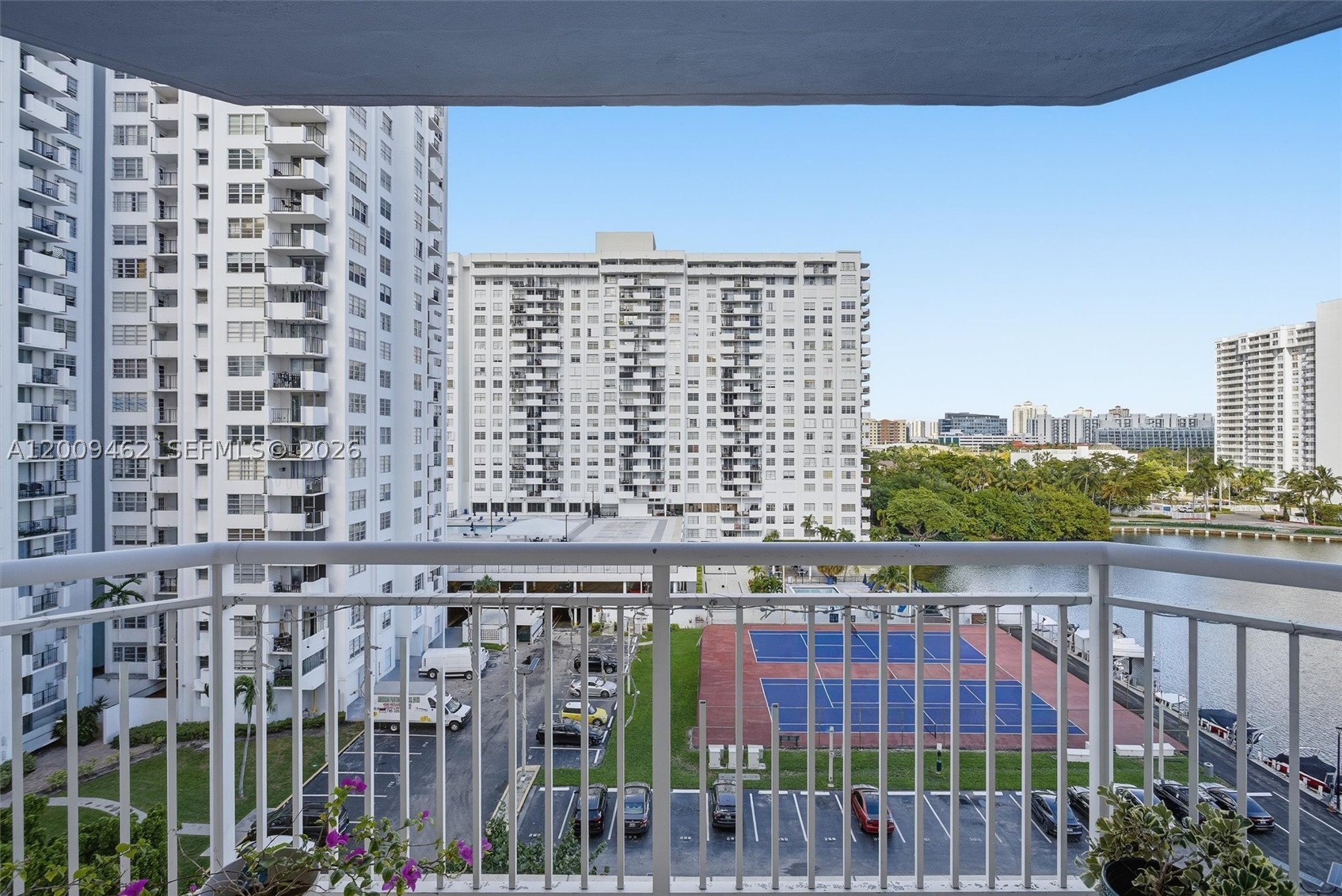 18071 Biscayne Blvd 802 Property Photo 13