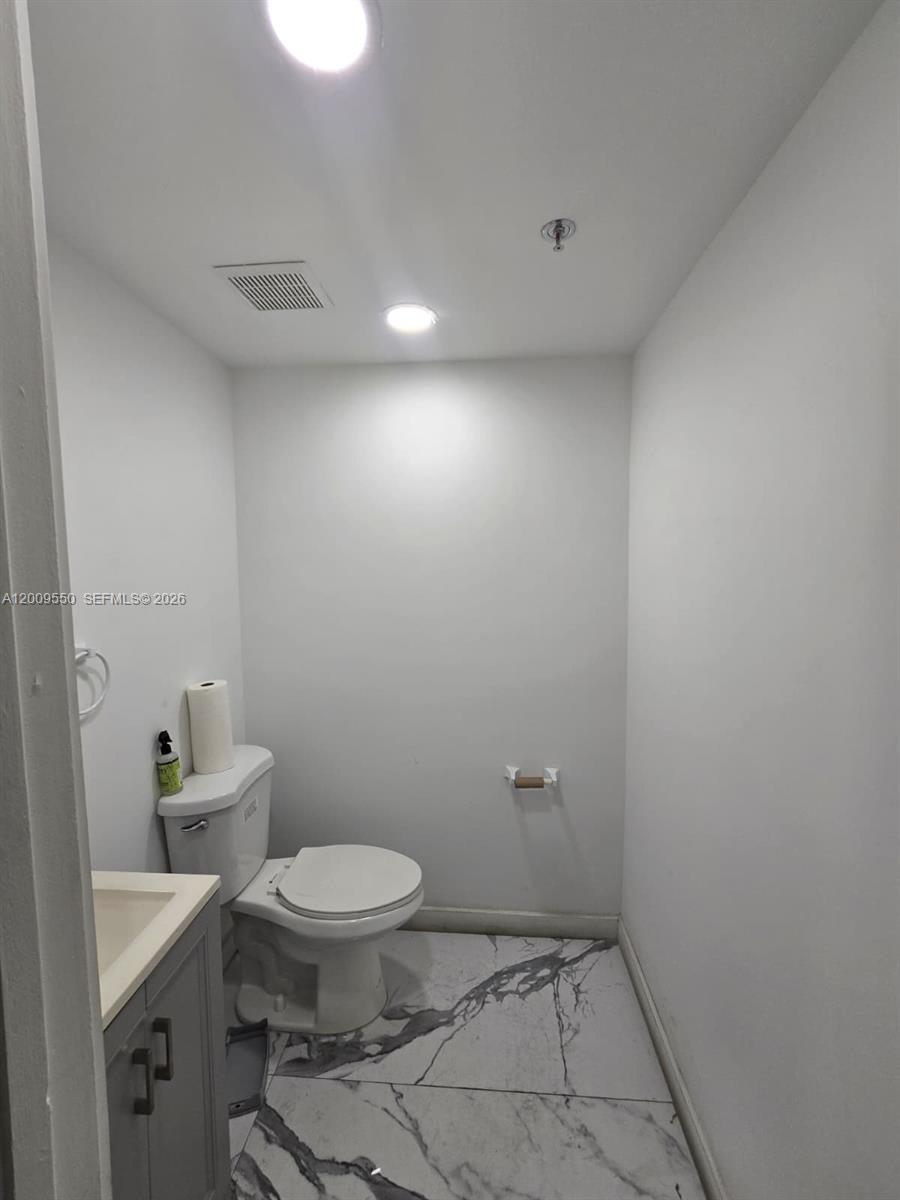 7953 Nw 64th St Property Photo 17
