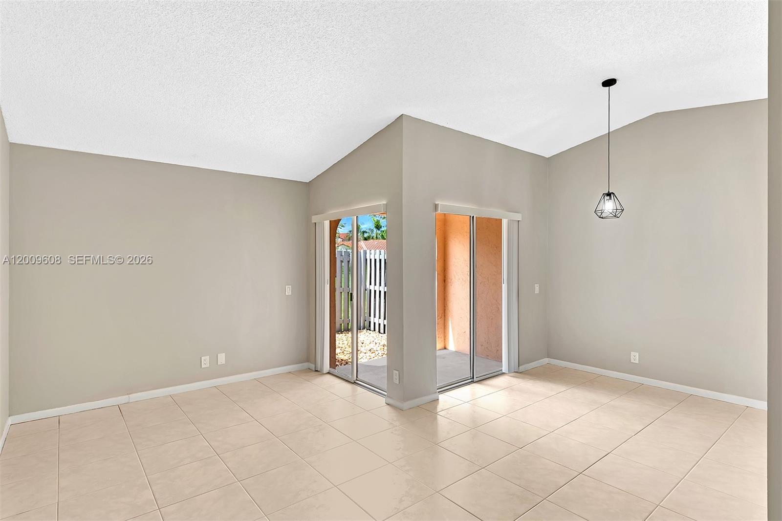 1439 Springside Dr 1439 Property Photo 12