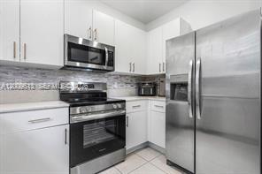 2781 Nw 55th Way Property Photo 3