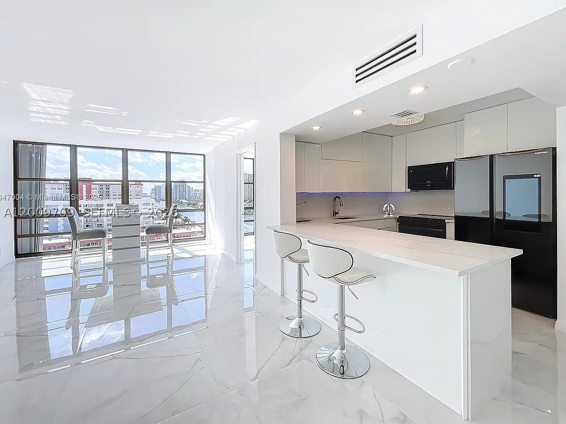 2017 S Ocean Dr 1206 Property Photo 1