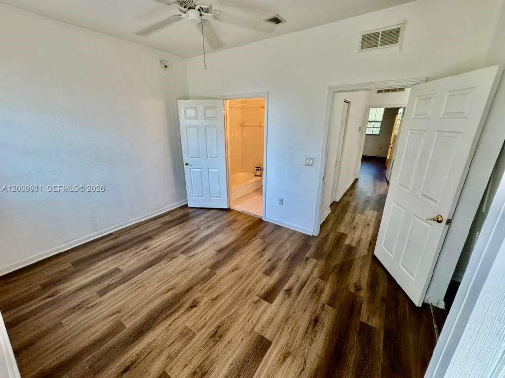 669 Nw 42nd Ave Property Photo 15
