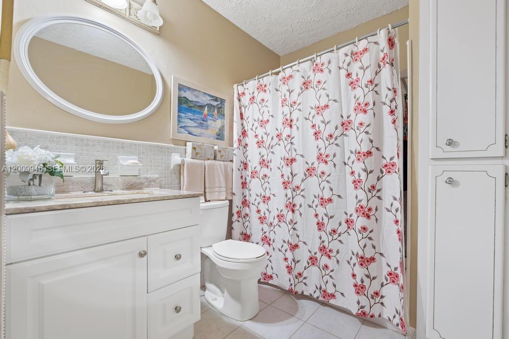 400 S Cypress Rd 424 Property Photo 10