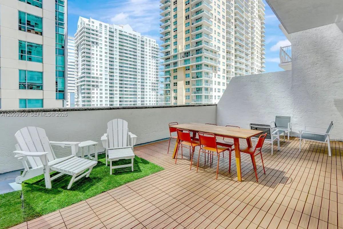 1200 Brickell Bay Dr 1404 Property Photo 1