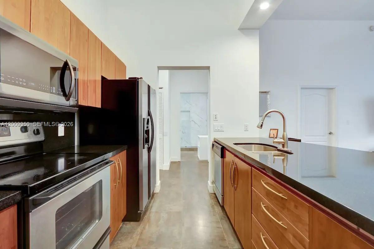 1200 Brickell Bay Dr 1404 Property Photo 2