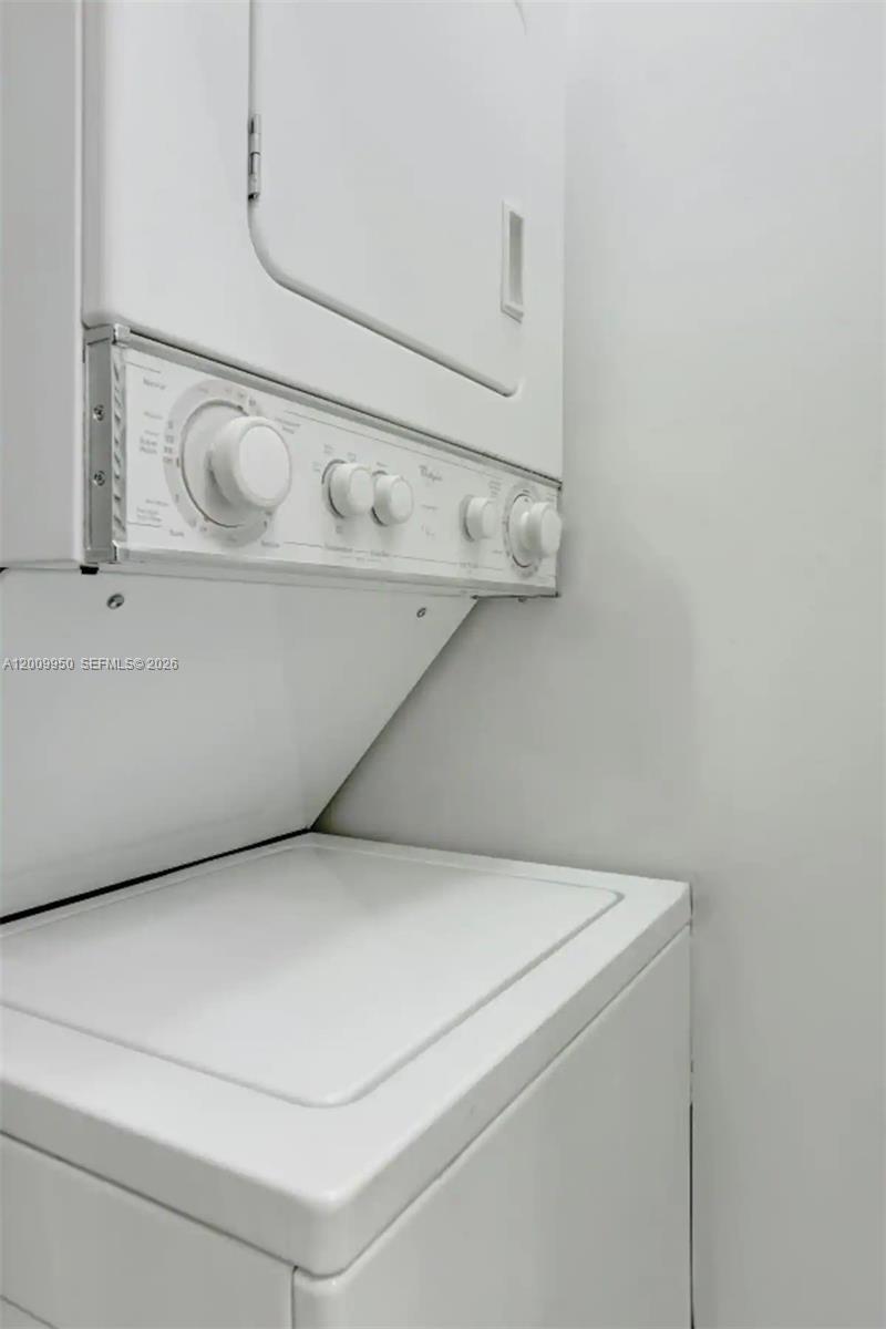 1200 Brickell Bay Dr 1404 Property Photo 21