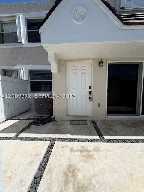 4590 Sw 68th Ct Cir 8 Property Photo 2