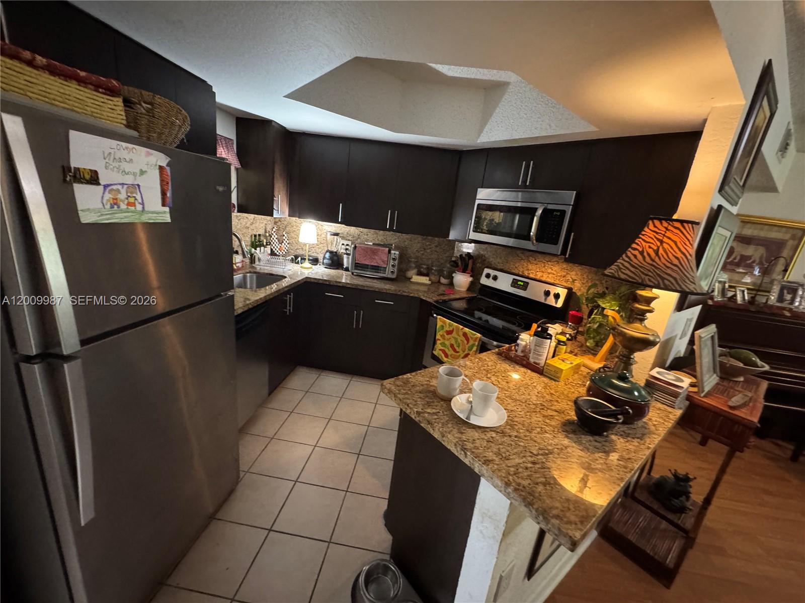 8225 Lake Dr 404 Property Photo 4
