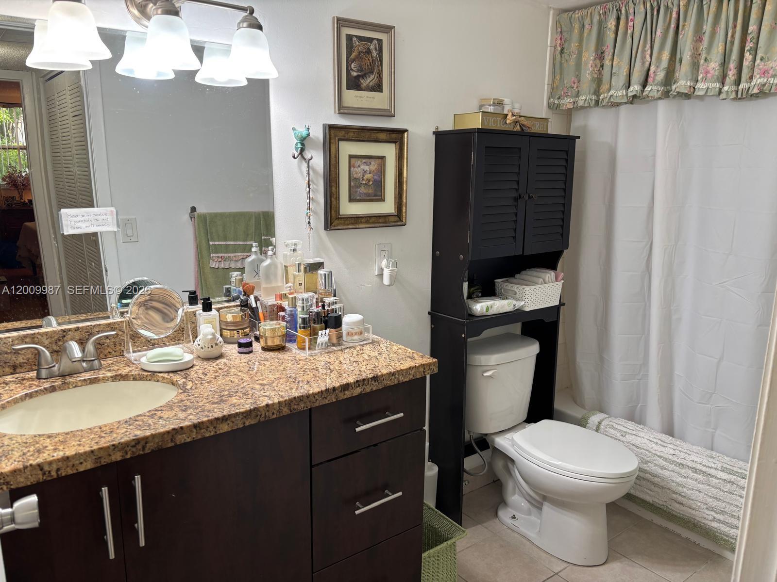 8225 Lake Dr 404 Property Photo 11