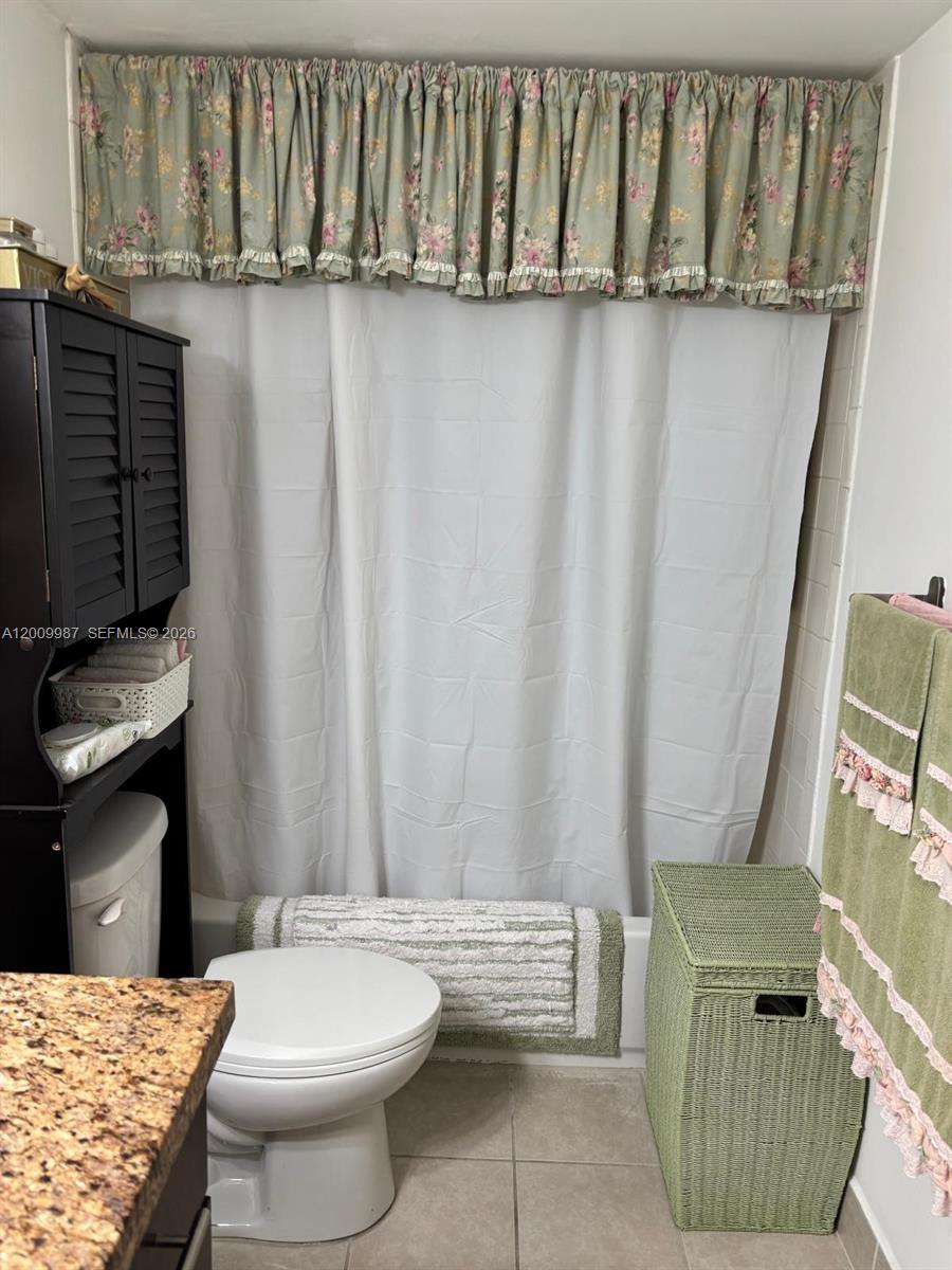 8225 Lake Dr 404 Property Photo 12