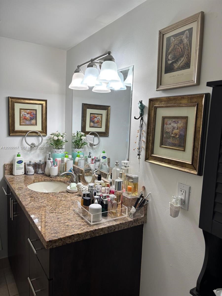 8225 Lake Dr 404 Property Photo 13